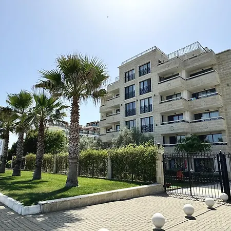 Teos Aparthotel 4*